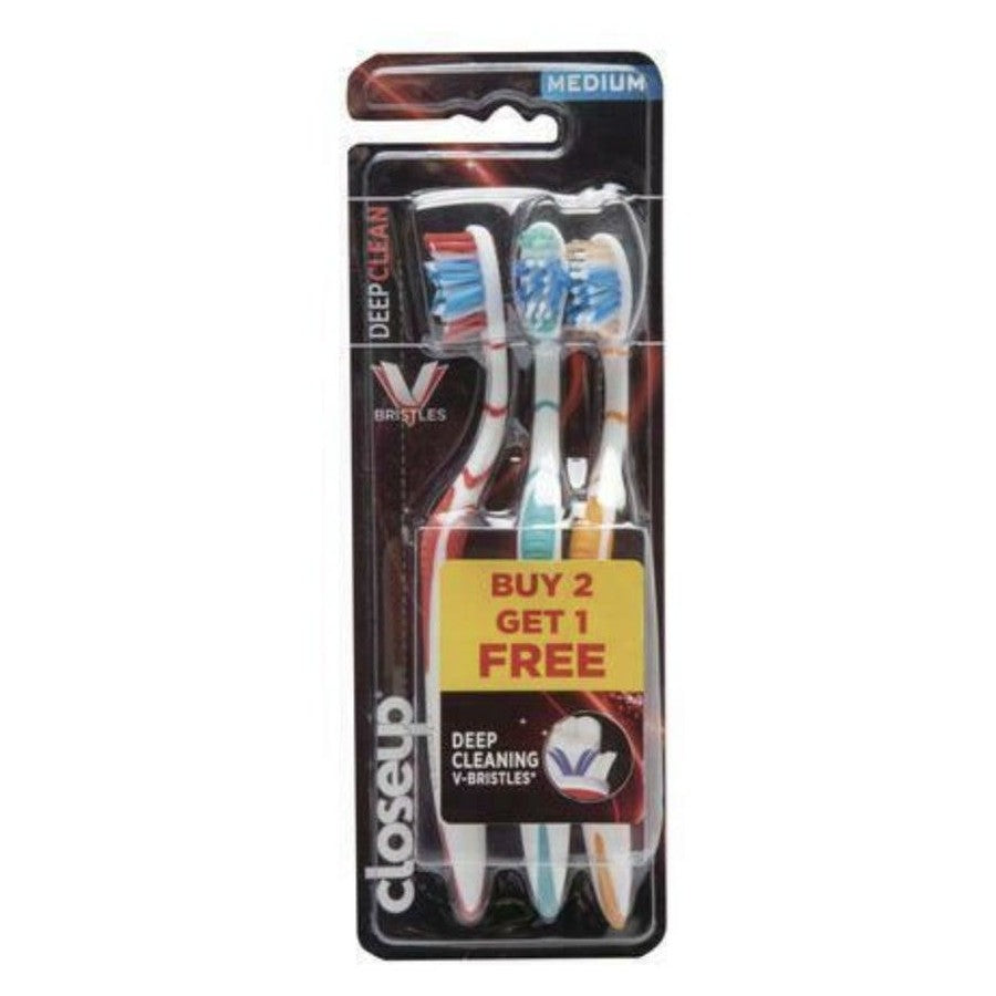 Closeup Manual Toothbrush Deep Cleaning V-Bristle Medium- 1 Pack of 3