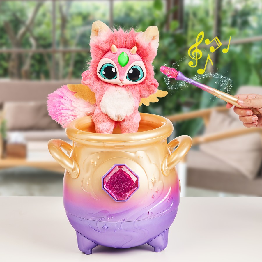 Magic Mixies - Magical Misting Cauldron with top Interactive Pink Plush Toy - Electr